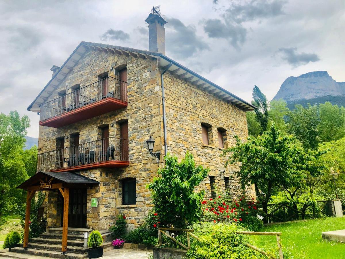 Casa Rural Sofia Ordesa เอสกาโลนา ภายนอก รูปภาพ
