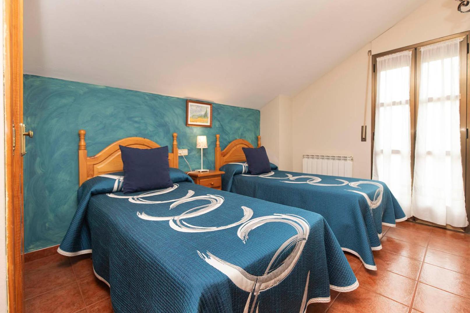 Casa Rural Sofia Ordesa เอสกาโลนา ภายนอก รูปภาพ