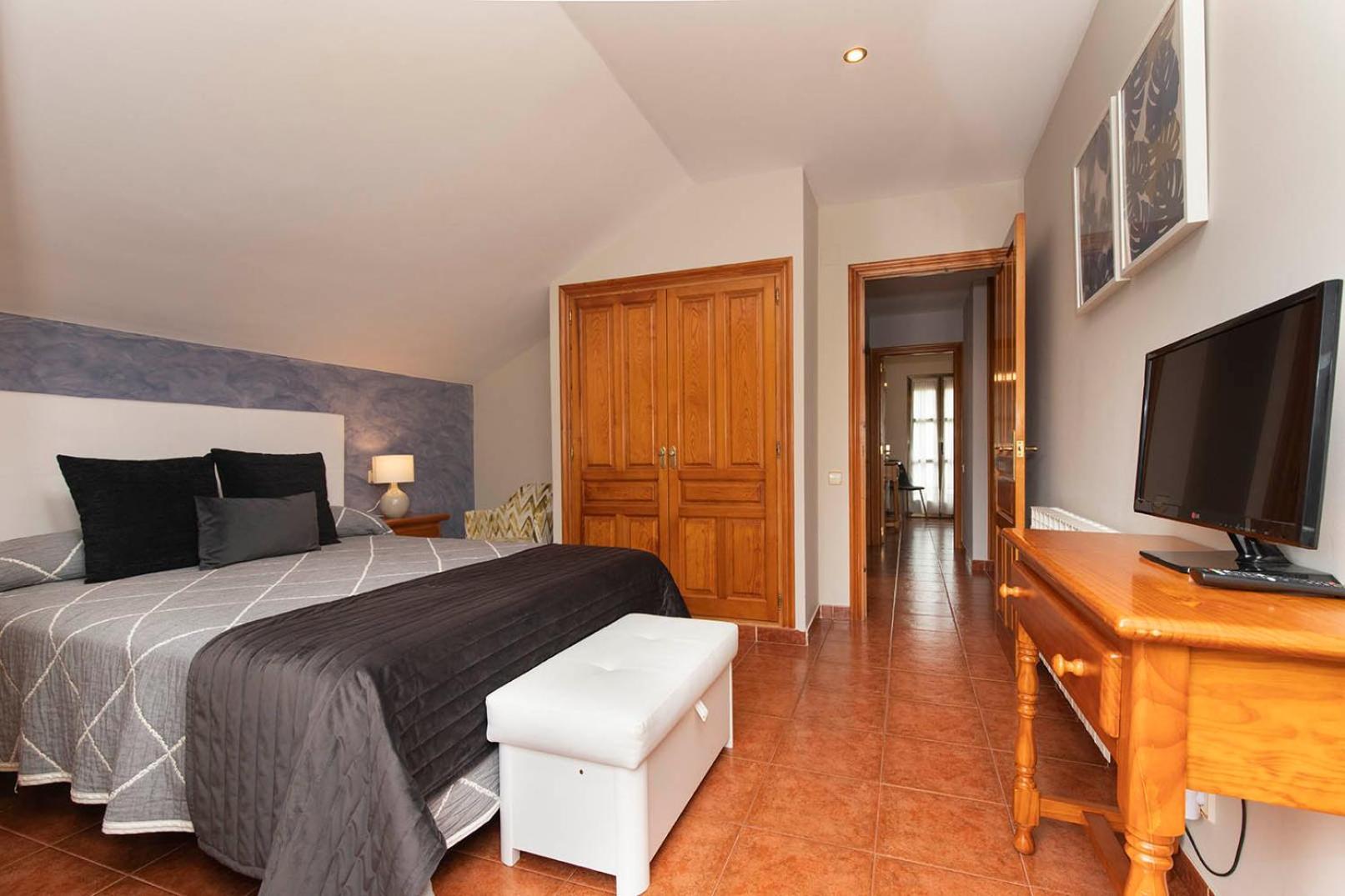 Casa Rural Sofia Ordesa เอสกาโลนา ภายนอก รูปภาพ