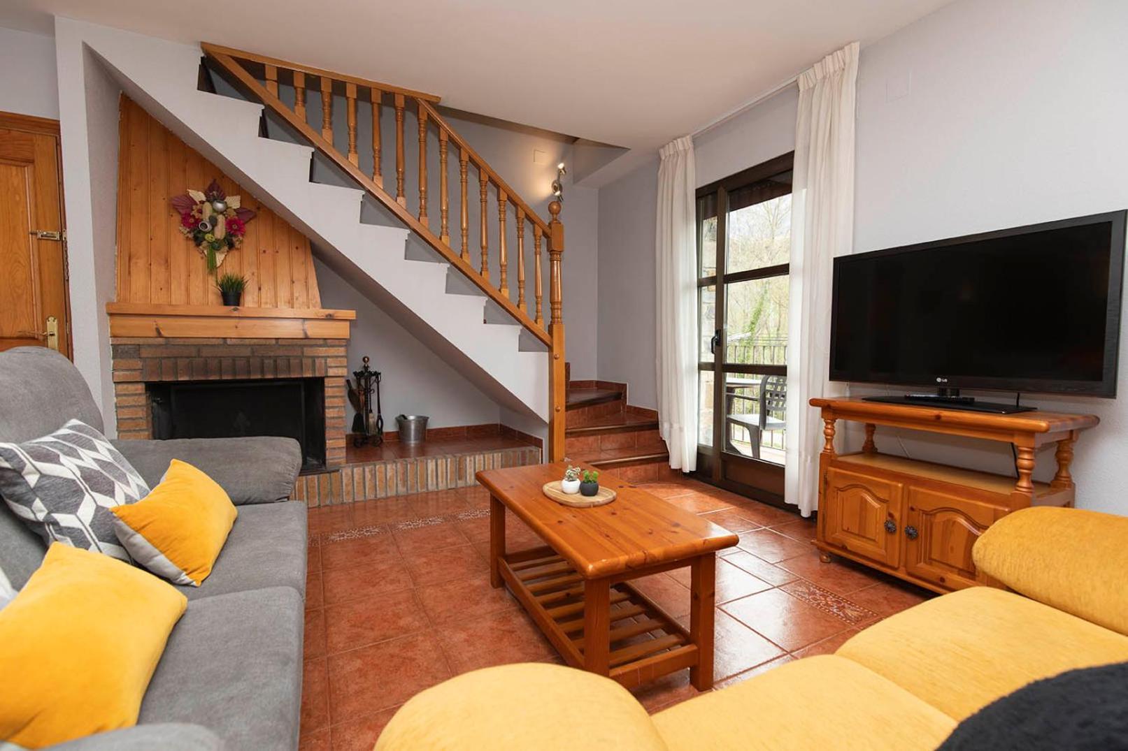 Casa Rural Sofia Ordesa เอสกาโลนา ภายนอก รูปภาพ