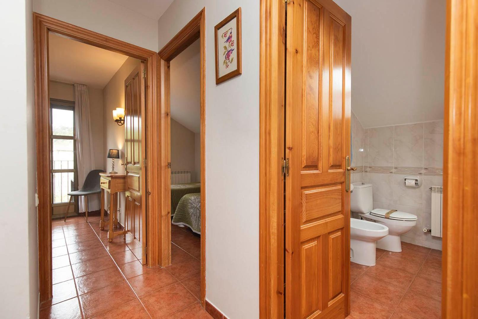 Casa Rural Sofia Ordesa เอสกาโลนา ภายนอก รูปภาพ