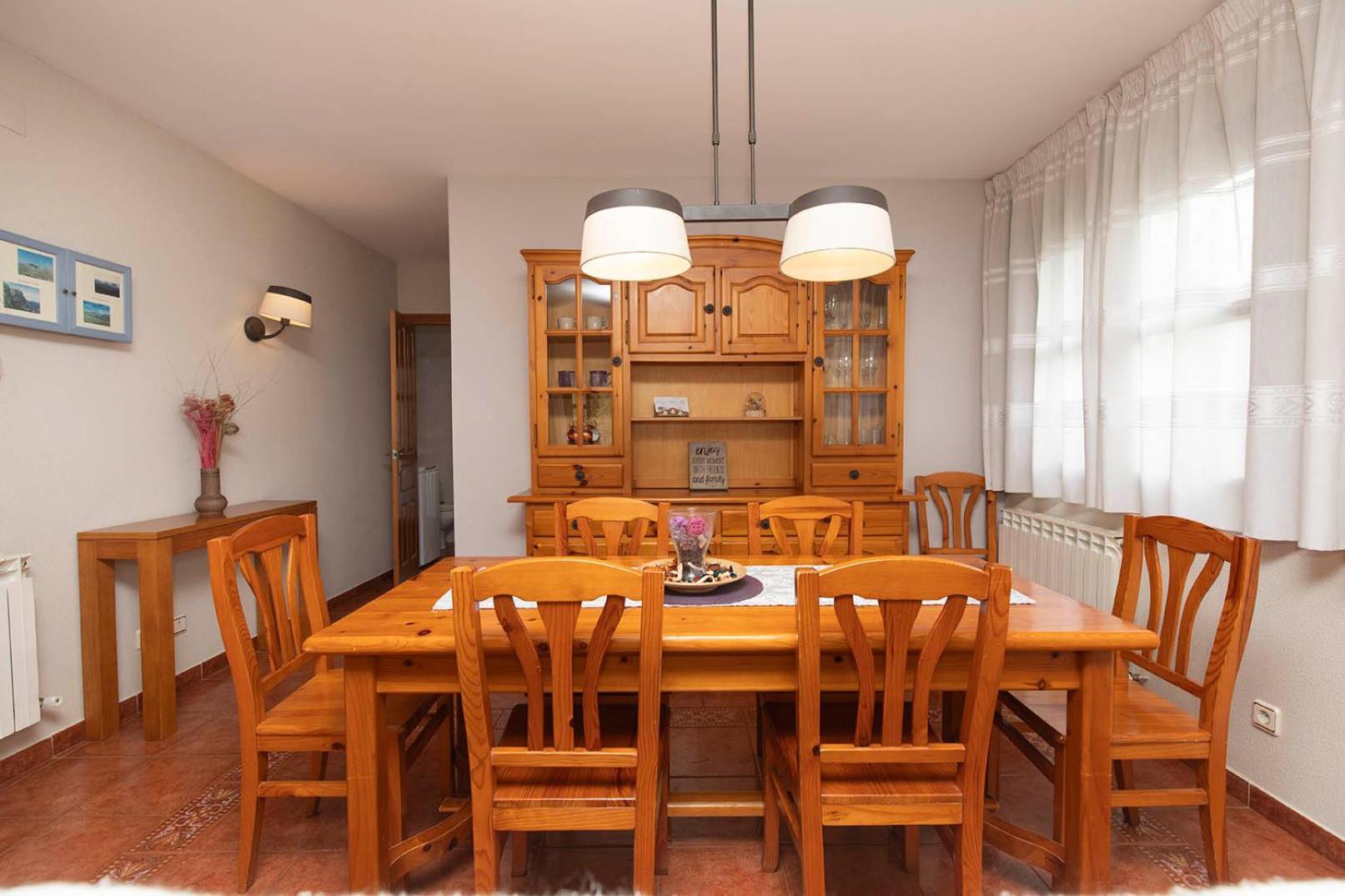 Casa Rural Sofia Ordesa เอสกาโลนา ภายนอก รูปภาพ