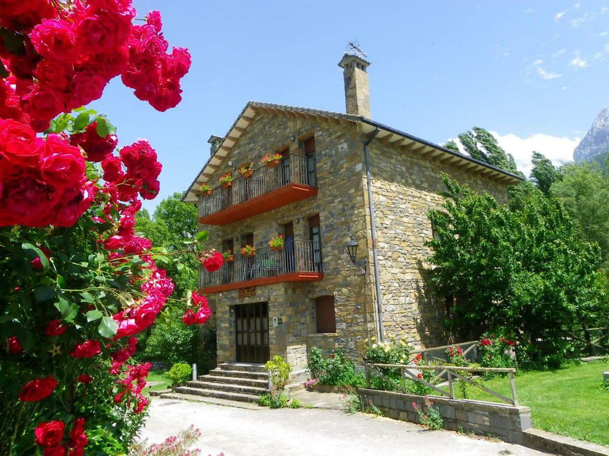 Casa Rural Sofia Ordesa เอสกาโลนา ภายนอก รูปภาพ