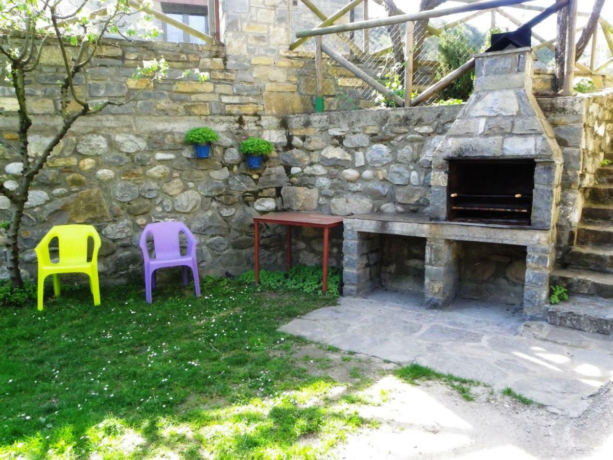 Casa Rural Sofia Ordesa เอสกาโลนา ภายนอก รูปภาพ