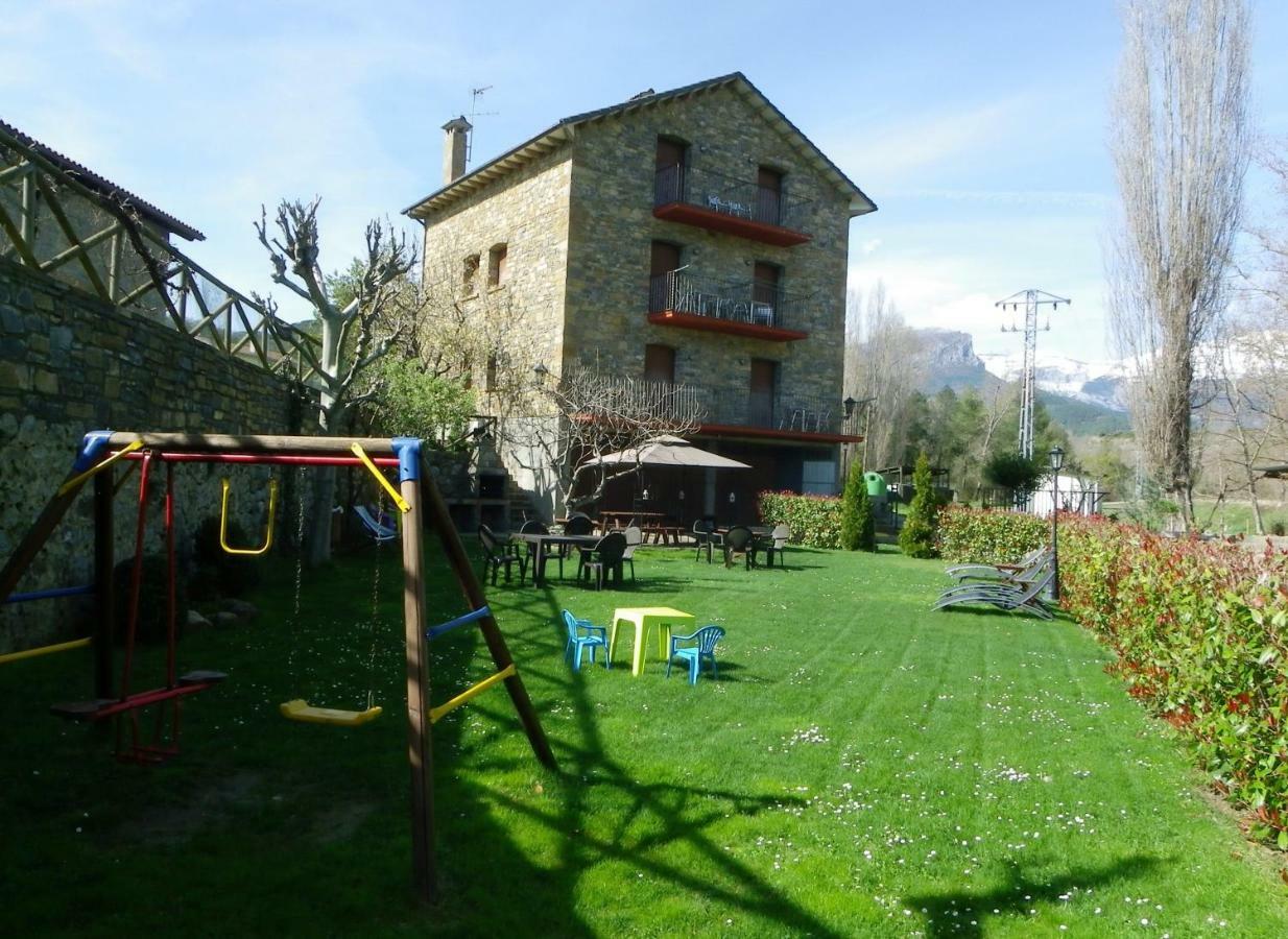 Casa Rural Sofia Ordesa เอสกาโลนา ภายนอก รูปภาพ